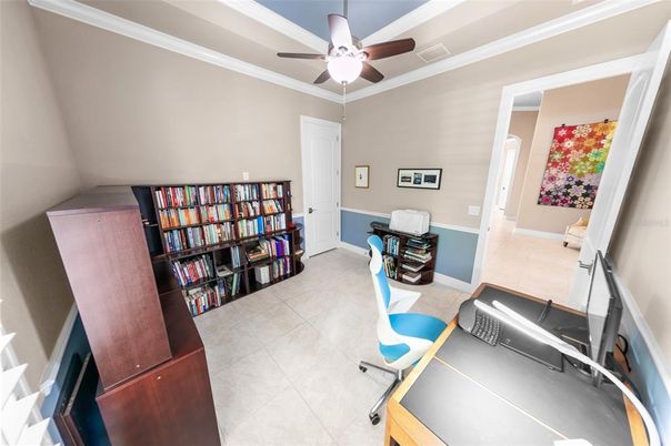 Home Office, Interior