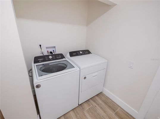 Interior, Washer, Wood Texture Flooring