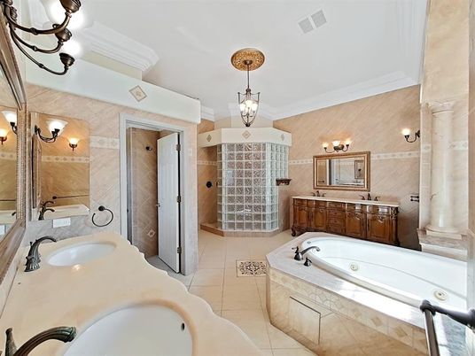 Bathroom, Dual Sink Vanities, Interior, Pendant Lights