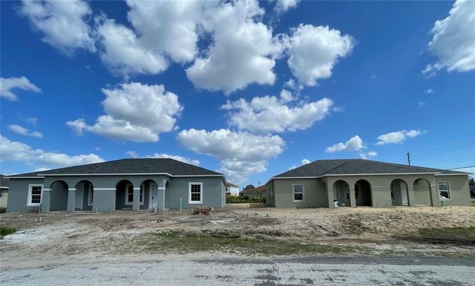 Backyard, Exterior, Facade, Ranch