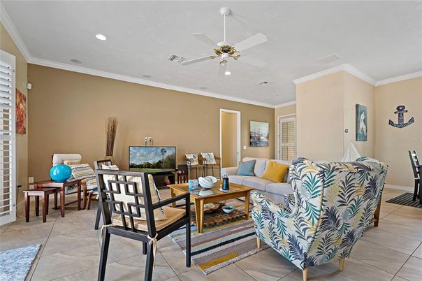 Dining room, Interior, Living room, Recessed Lighting
