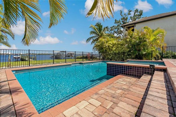 Exterior, Pool, Water