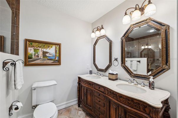 Bathroom, Dual Sink Vanities, Interior