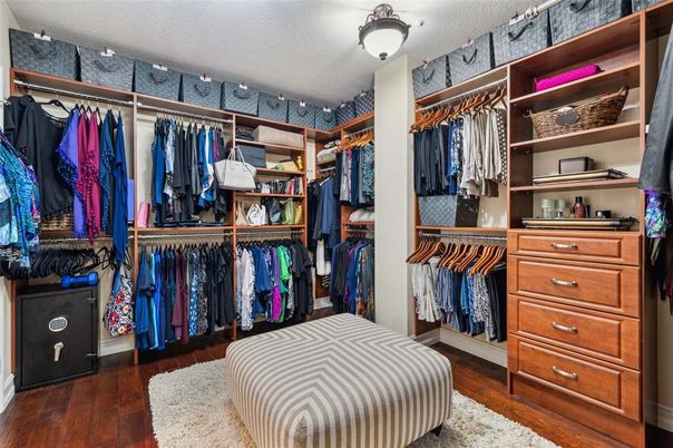 Interior, Walk-in Closets, Wood Texture Flooring