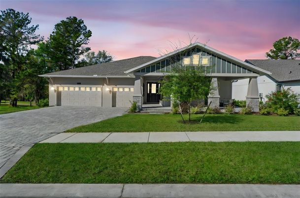 Attached, Exterior, Facade, Ranch