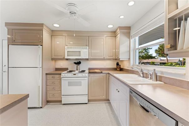 Interior, Kitchen, Recessed Lighting