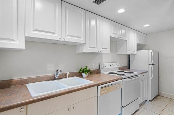 Interior, Kitchen, Recessed Lighting