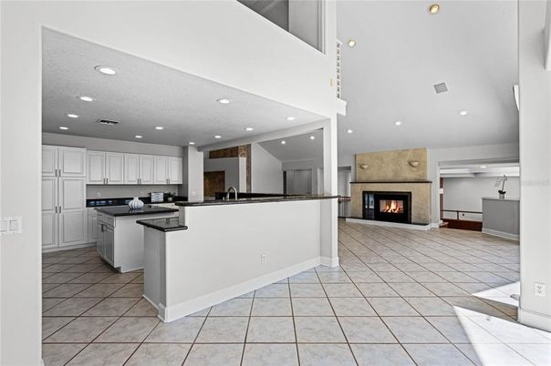 Fireplace, Interior, Kitchen, Recessed Lighting