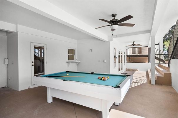 Billiard Table, Game Room, Interior