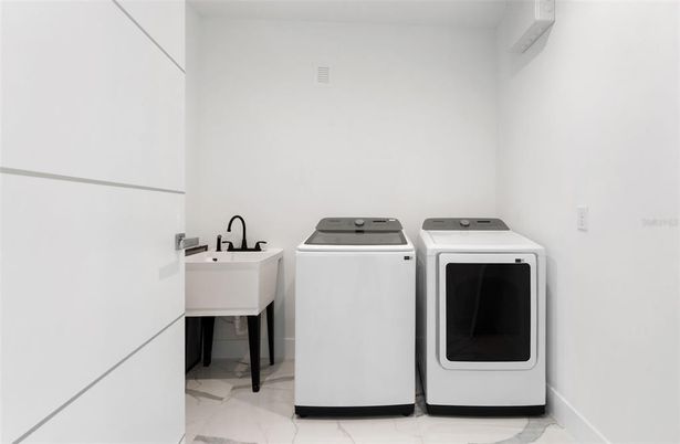Interior, Washer