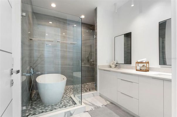 Bathroom, Dual Sink Vanities, Free Standing Baths, Glass Shower, Interior, Recessed Lighting