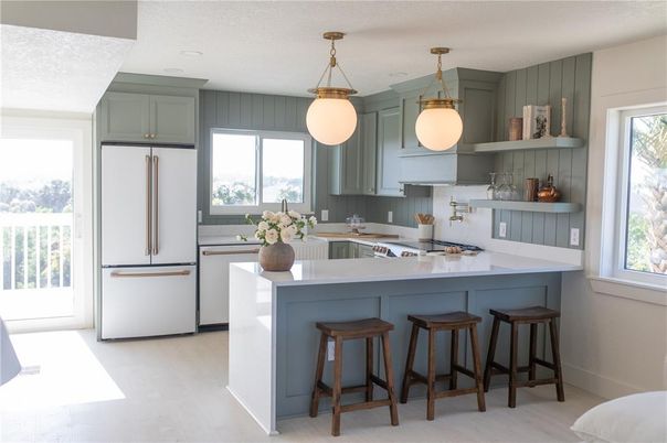 Interior, Kitchen, Pendant Lights, Wood Texture Flooring