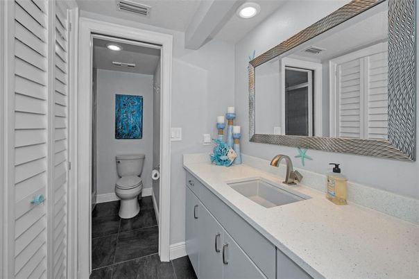 Bathroom, Interior, Recessed Lighting