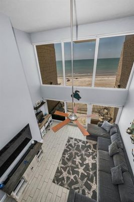 Interior, Living room, Water
