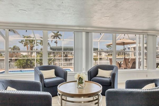 Interior, Living room, Recessed Lighting, Sun Room