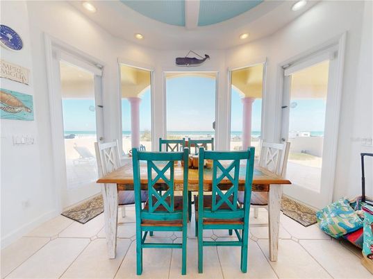 Dining room, Interior, Recessed Lighting, Water