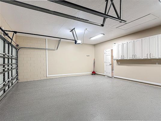 Garage, Interior