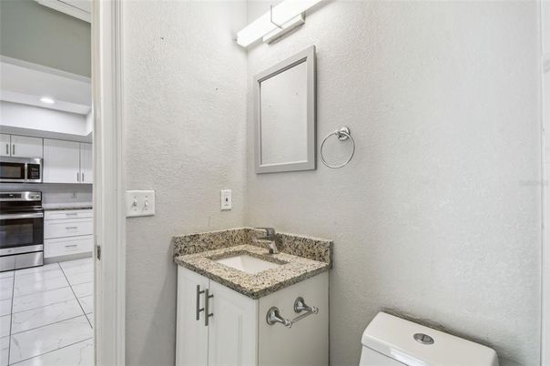Bathroom, Interior, Kitchen, Recessed Lighting, Stainless Steel Appliances