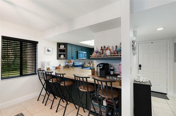 Dining room, Interior, Recessed Lighting