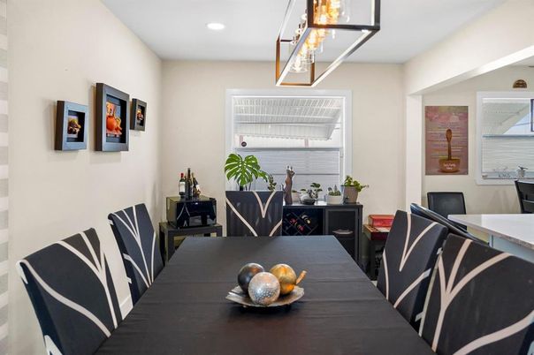 Dining room, Interior, Recessed Lighting
