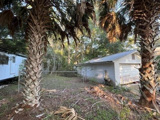 Detached Garage, Exterior