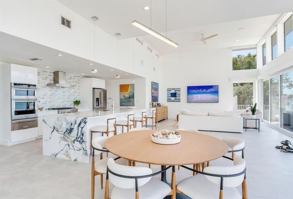 Dining room, Interior, Kitchen, Living room, Pendant Lights, Recessed Lighting, Stainless Steel Appliances
