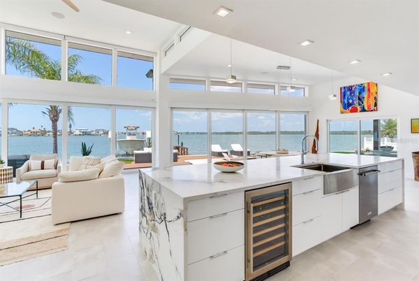 Interior, Kitchen, Living room, Pendant Lights, Recessed Lighting, Water