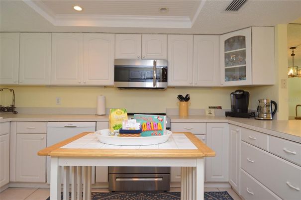 Interior, Kitchen, Pendant Lights, Recessed Lighting, Stainless Steel Appliances, Tile Countertops