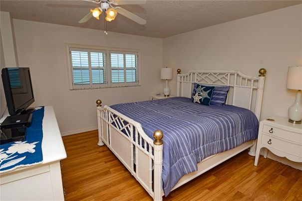 Bedroom, Interior, Water, Wood Texture Flooring