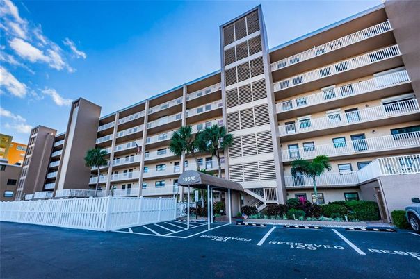 Exterior, Facade, Condo Building