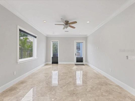 Empty room, Interior, Recessed Lighting