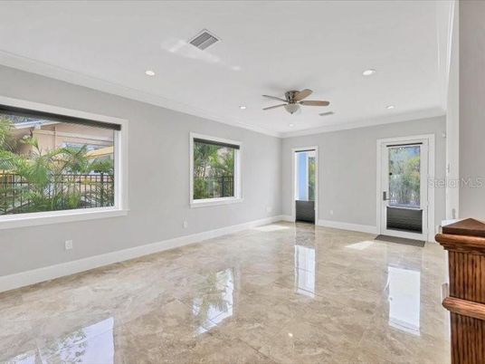 Empty room, Interior, Recessed Lighting