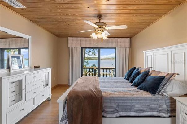 Bedroom, Interior, Water, Wooden Ceilings, Wood Texture Flooring