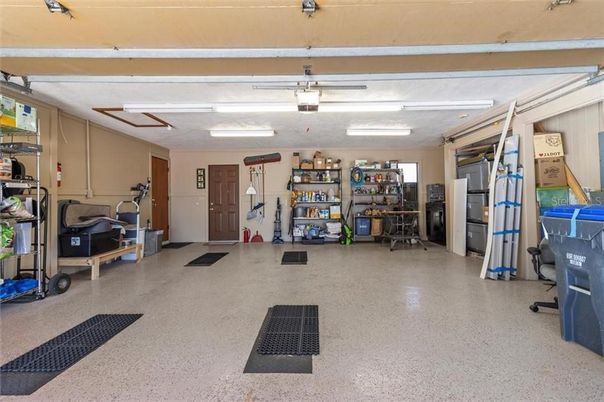 Garage, Interior