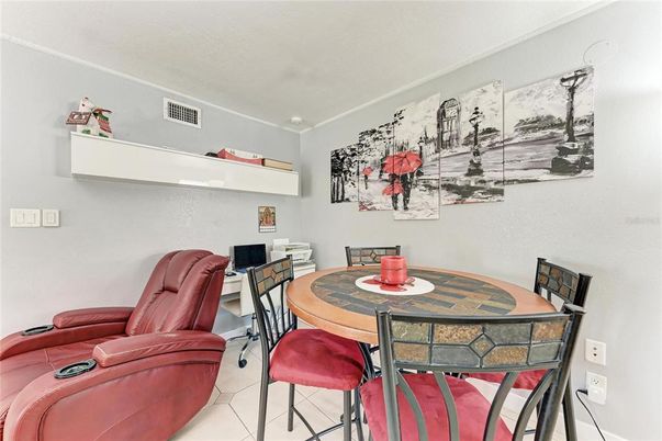 Dining room, Interior