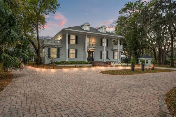 Backyard, Exterior, Facade, Georgian