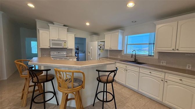 Interior, Kitchen, Recessed Lighting