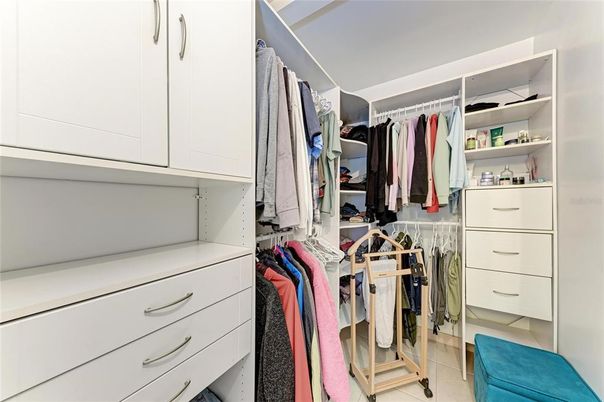 Interior, Walk-in Closets