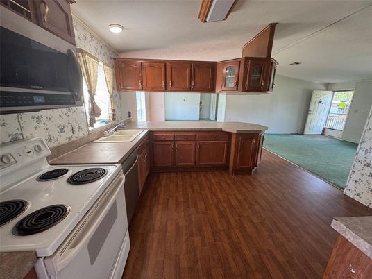 Interior, Kitchen, Recessed Lighting, Wood Texture Flooring