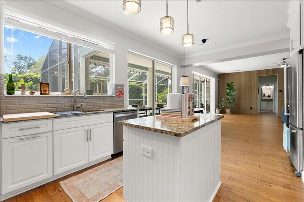Interior, Kitchen, Pendant Lights, Wood Texture Flooring