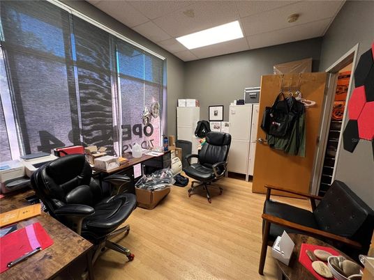 Home Office, Interior, Recessed Lighting, Wood Texture Flooring