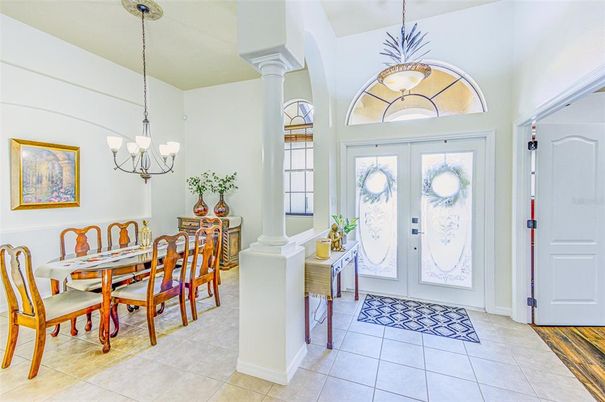 Chandelier, Dining room, Interior