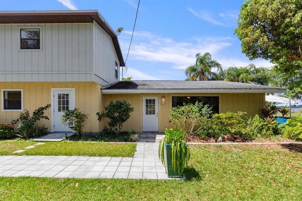Backyard, Exterior, Facade, Farmhouse