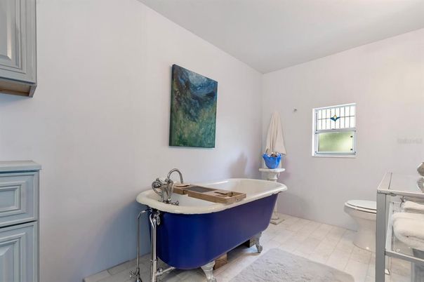 Bathroom, Free Standing Baths, Interior