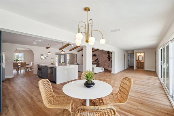 Dining room, Interior, Kitchen, Pendant Lights, Recessed Lighting, Wood Texture Flooring