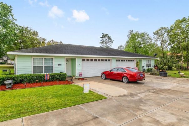 Attached, Exterior, Facade, Ranch