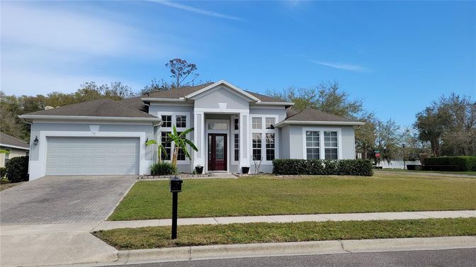 Attached, Exterior, Facade, Ranch