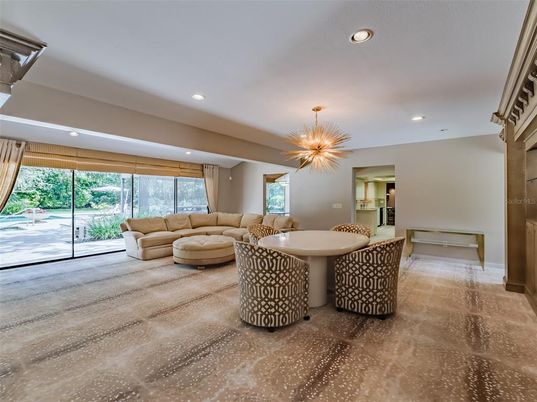 Interior, Living room, Pendant Lights, Recessed Lighting