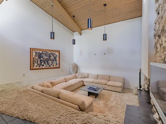 Interior, Living room, Pendant Lights, Wooden Beams, Wooden Ceilings