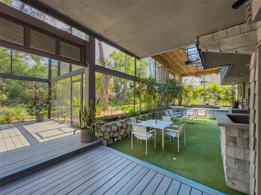 Exterior, Sun Room